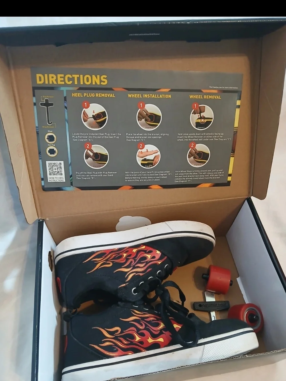 Heelys In Box Flames Yputh Size 1